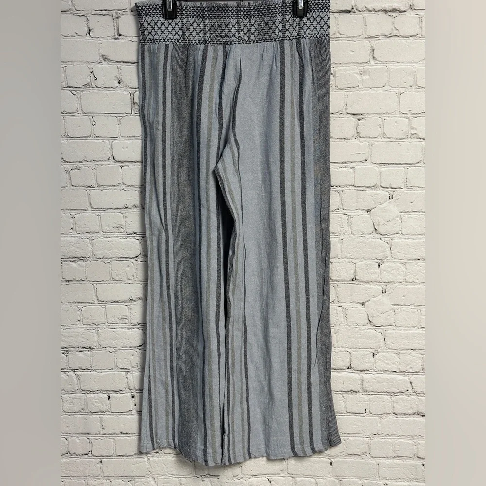 Gray Striped Wide Leg Pants - Picture 3 of 8